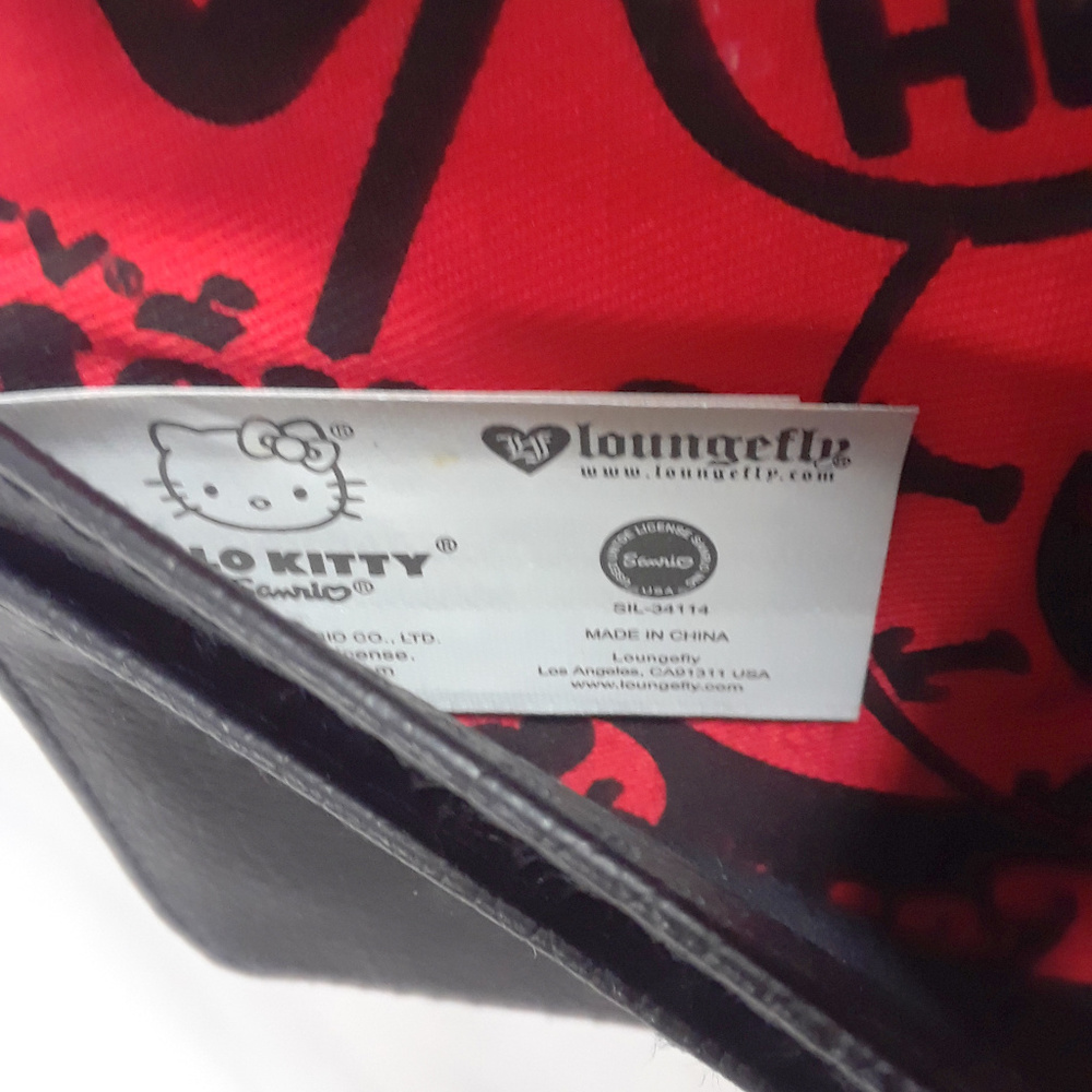 Loungefly Hello Kitty Wallet - Picture 4 of 5